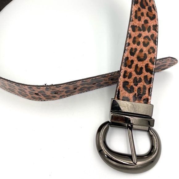 Betsy Johnson Pink Leopard Print Shiny Belt - Picture 2 of 5